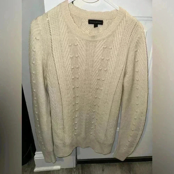 Banana Republic Sweaters - Women’s Banana Republic 28% Alpaca Sweater